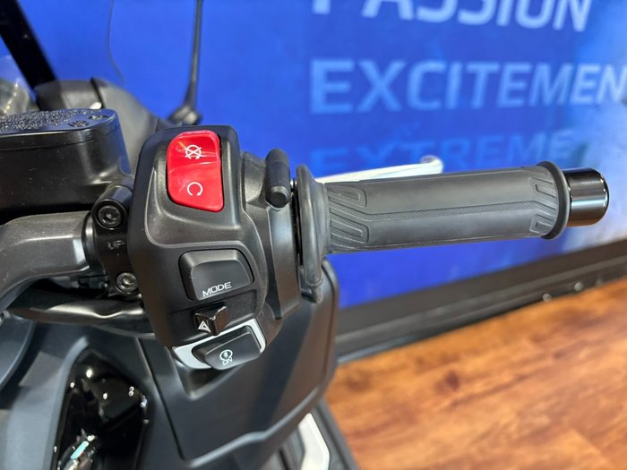 2024 Yamaha TMAX 560 (ABS) BLACK