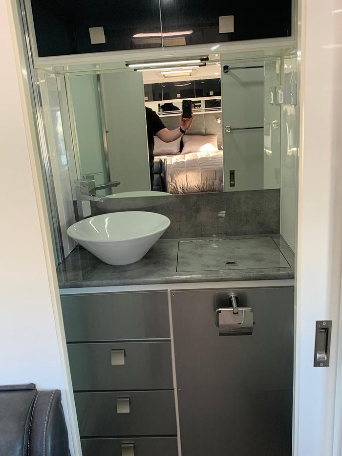 2018 Essential Caravans Grant Cruiser V3