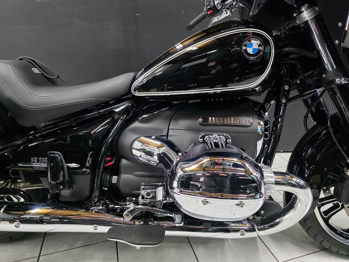 2022 BMW Motorrad R 18 B Black