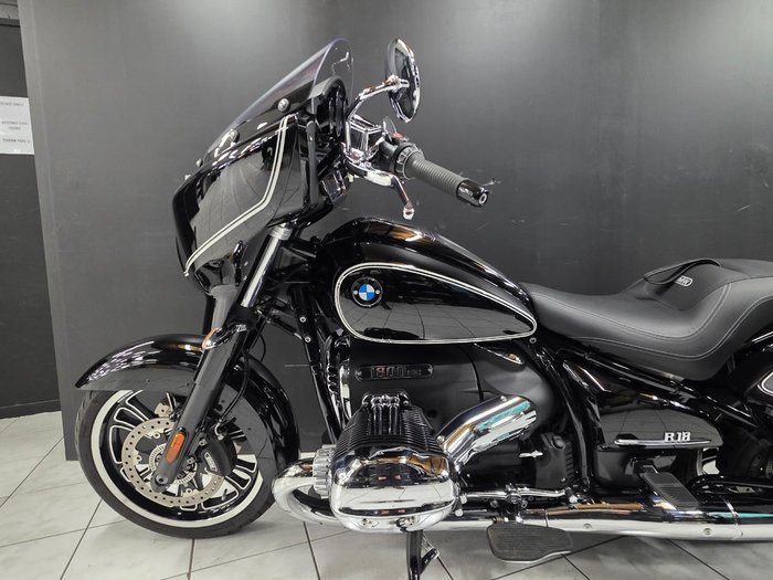 2022 BMW Motorrad R 18 B Black