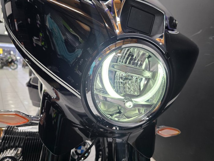 2022 BMW Motorrad R 18 B Black