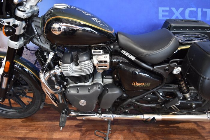 2024 Royal Enfield SUPER METEOR 650 Green
