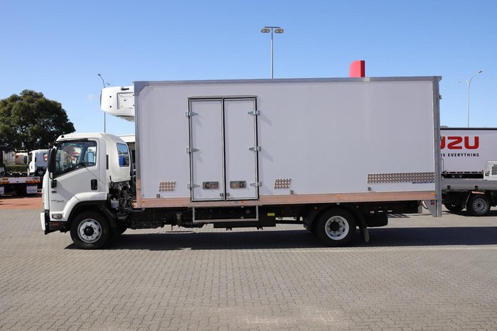 2025 Isuzu Fsr 120/140-240 10 Pallet Freezer Van