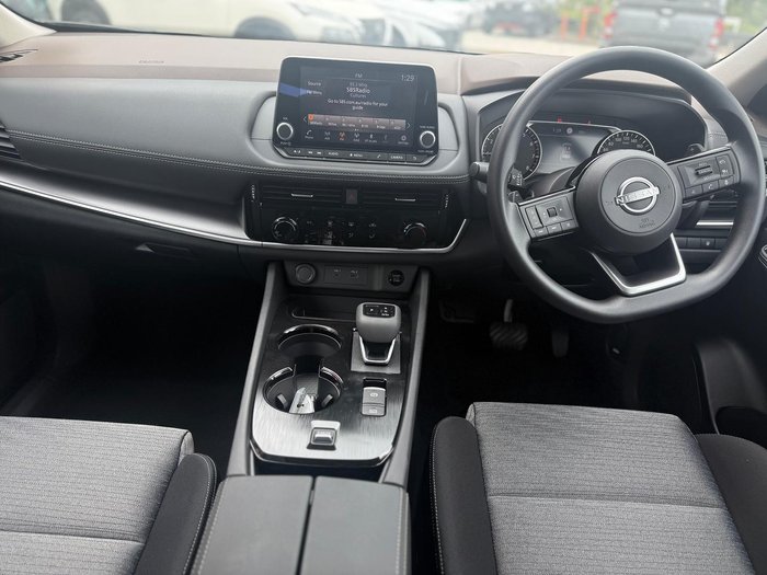 2025 Nissan X-TRAIL ST