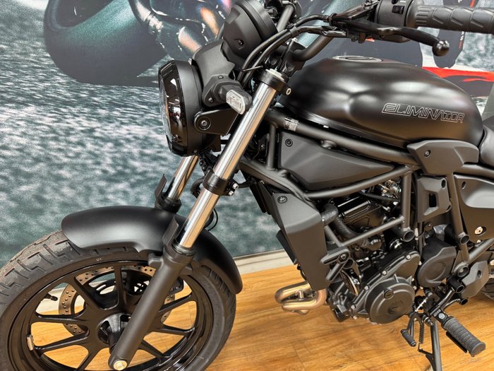 2025 Kawasaki ELIMINATOR METALLIC SPARK BLACK