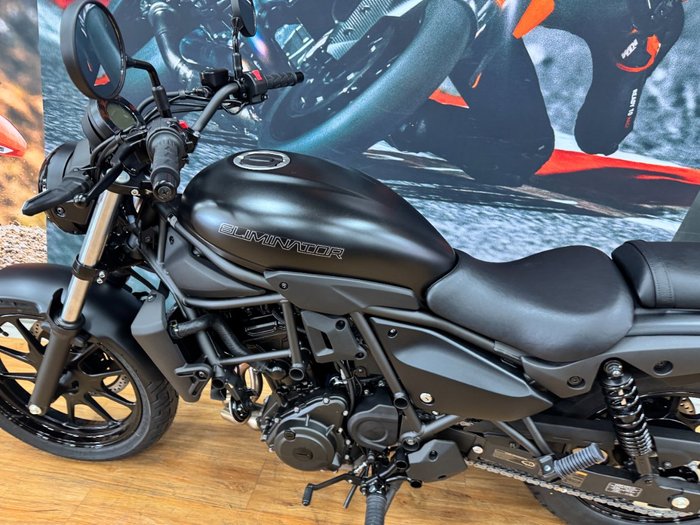 2025 Kawasaki ELIMINATOR METALLIC SPARK BLACK