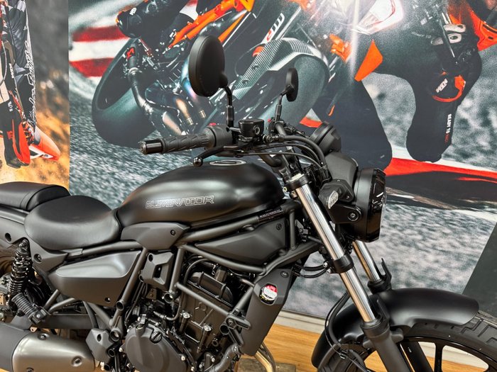 2025 Kawasaki ELIMINATOR METALLIC SPARK BLACK