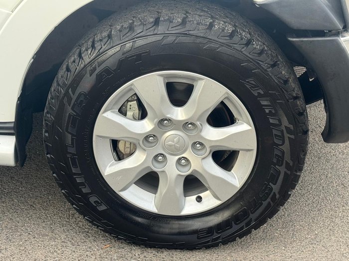 2019 Mitsubishi Pajero GLX