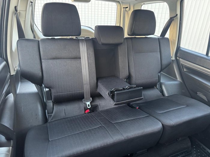 2019 Mitsubishi Pajero GLX