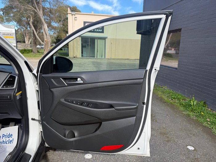 2016 Hyundai Tucson Active X TL Pure White