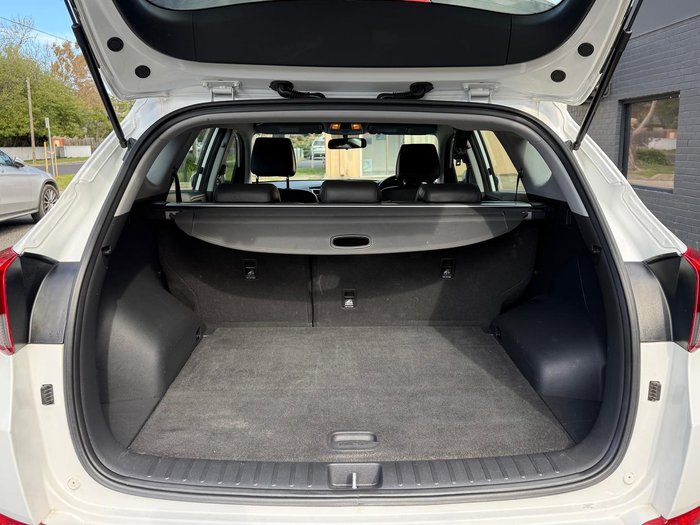 2016 Hyundai Tucson Active X TL Pure White