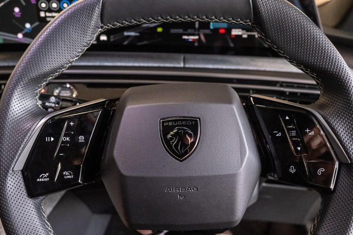 2024 Peugeot 3008 GT Premium Hybrid P64 MY25 Okenite White