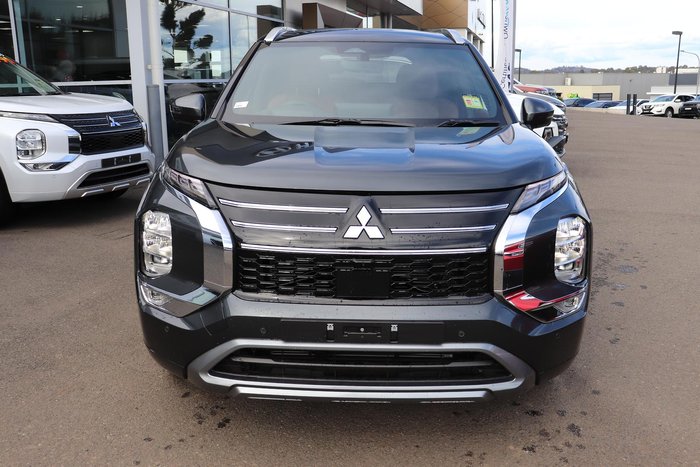 2025 Mitsubishi Outlander Exceed Tourer