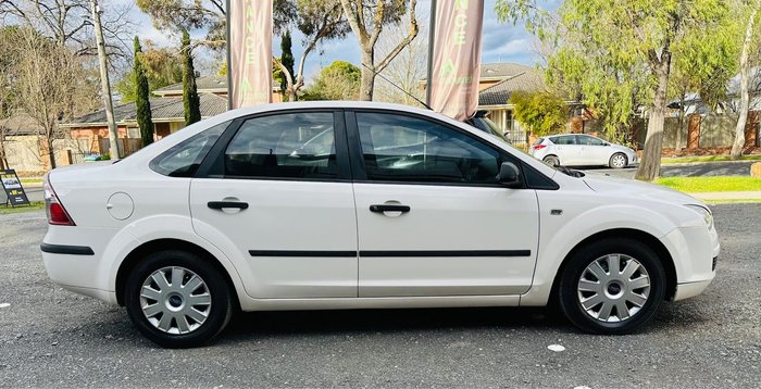 2005 Ford Focus CL LS Satin White