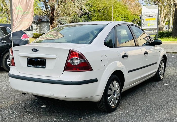 2005 Ford Focus CL LS Satin White