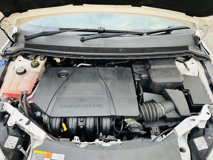 2005 Ford Focus CL LS Satin White