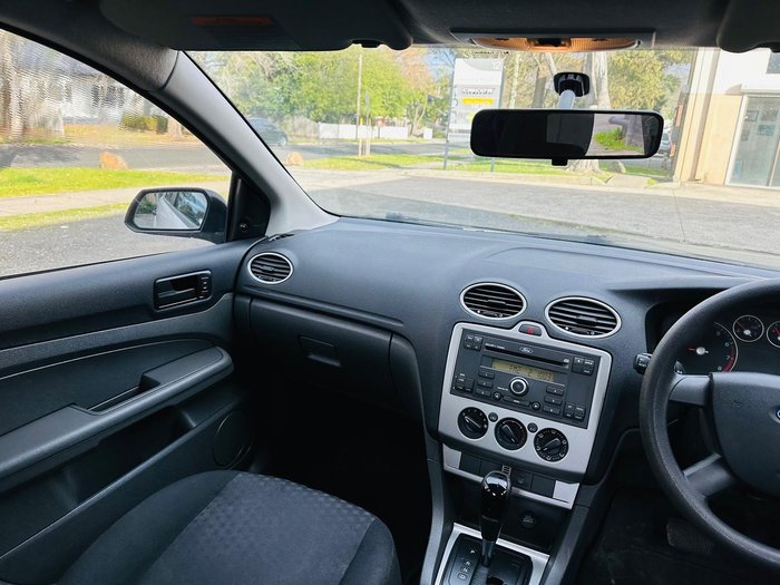 2005 Ford Focus CL LS Satin White