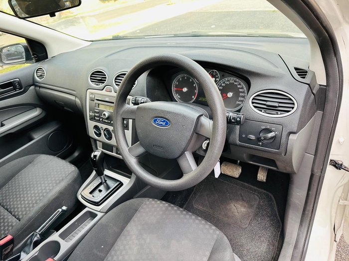 2005 Ford Focus CL LS Satin White
