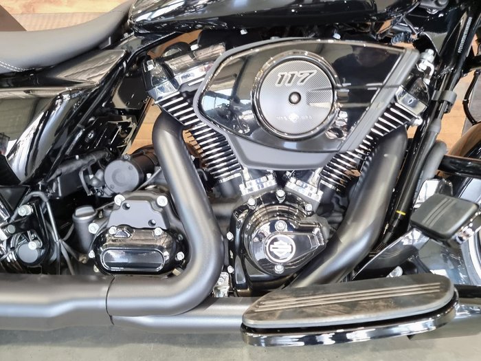 2025 Harley-Davidson Road Glide 117 (FLTRX) Touring Black