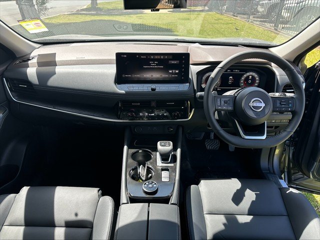 2025 Nissan T33 TI