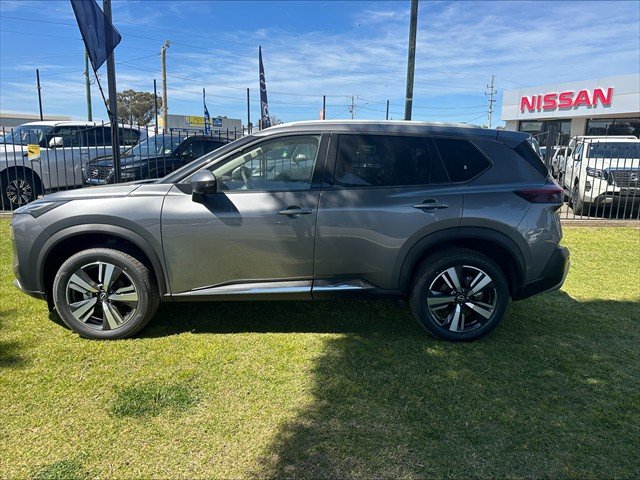 2025 Nissan T33 TI