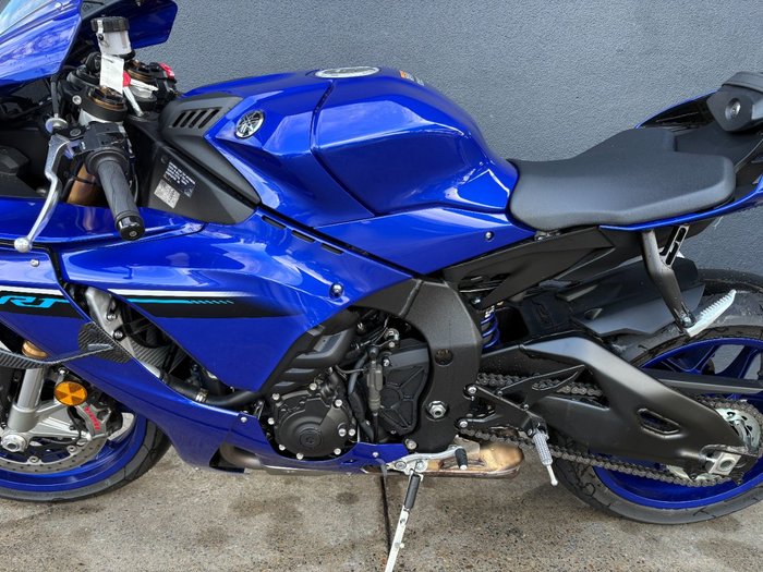 2025 Yamaha YZF-R1 BLUE