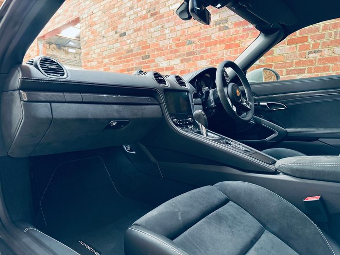 2024 Porsche 718 Boxster GTS 4.0 982 MY24 Crayon