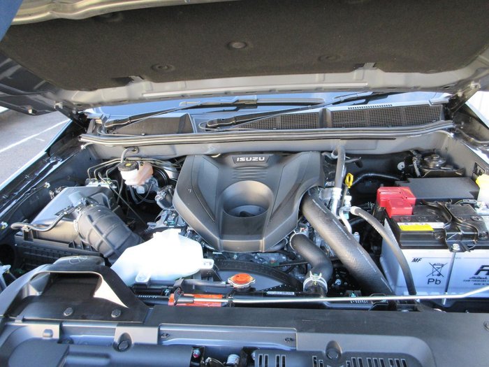 2025 Isuzu D-MAX X-TERRAIN