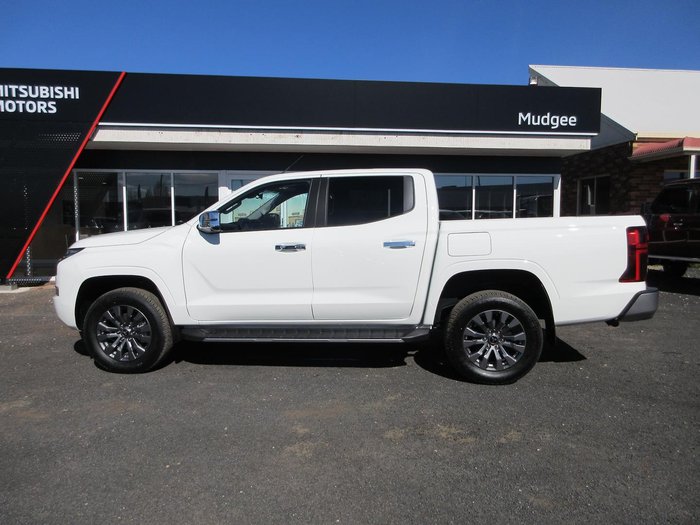 2025 Mitsubishi Triton GLS