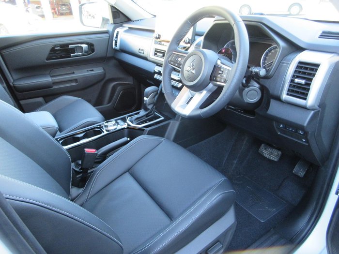 2025 Mitsubishi Triton GLS