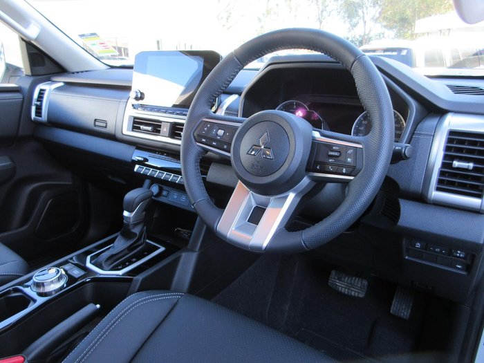 2025 Mitsubishi Triton GLS