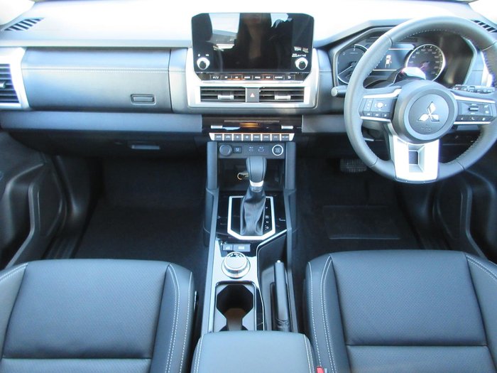 2025 Mitsubishi Triton GLS