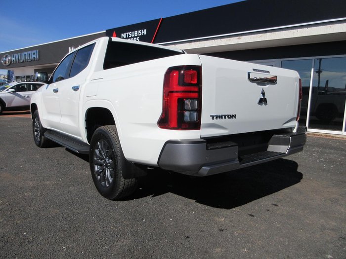 2025 Mitsubishi Triton GLS
