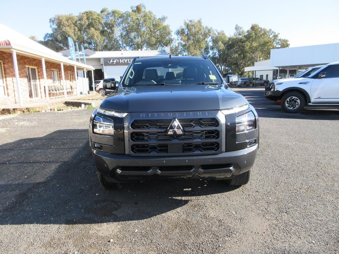 2025 Mitsubishi Triton GSR