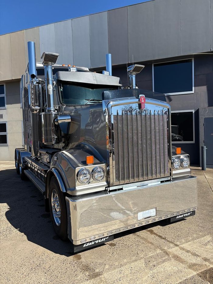 2024 Kenworth T909 Grey