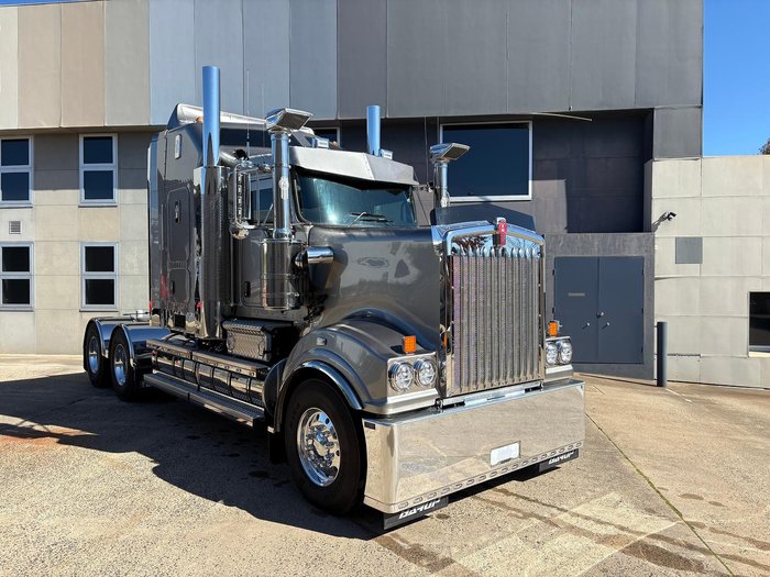 2024 Kenworth T909 Grey