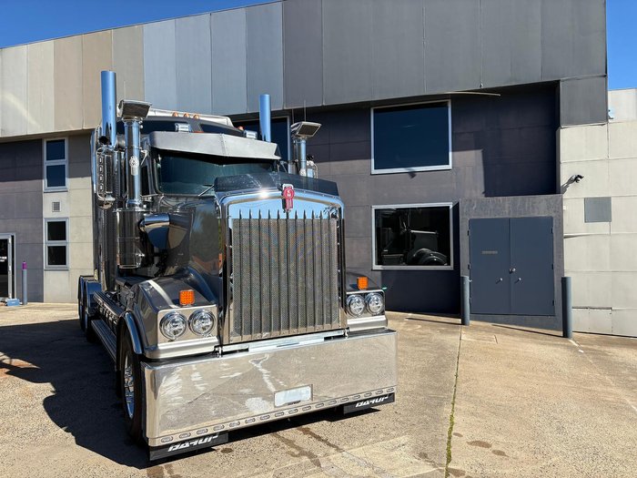 2024 Kenworth T909 Grey