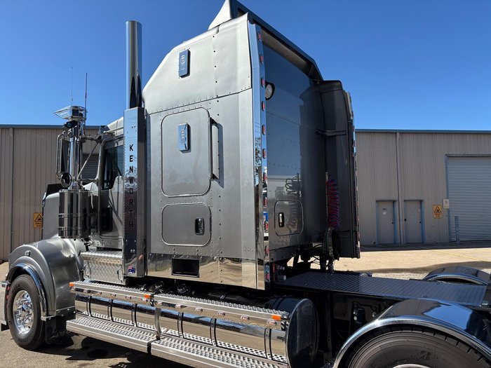 2024 Kenworth T909 Grey
