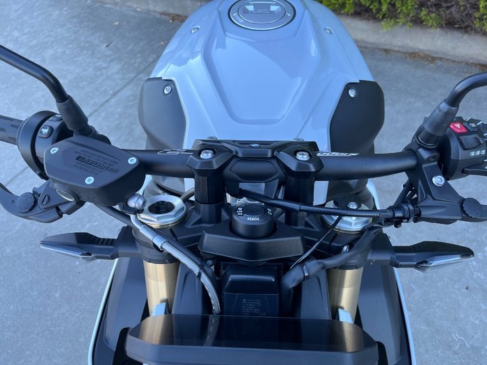 2021 BMW Motorrad S 1000 R Silver