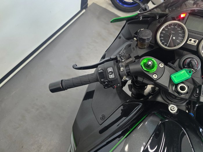 2019 Kawasaki NINJA ZX-14R (BREMBO OHLINS) Black