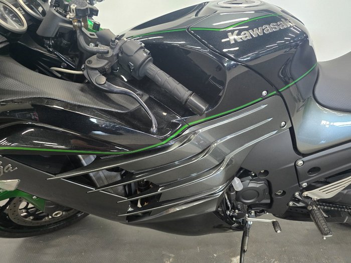 2019 Kawasaki NINJA ZX-14R (BREMBO OHLINS) Black