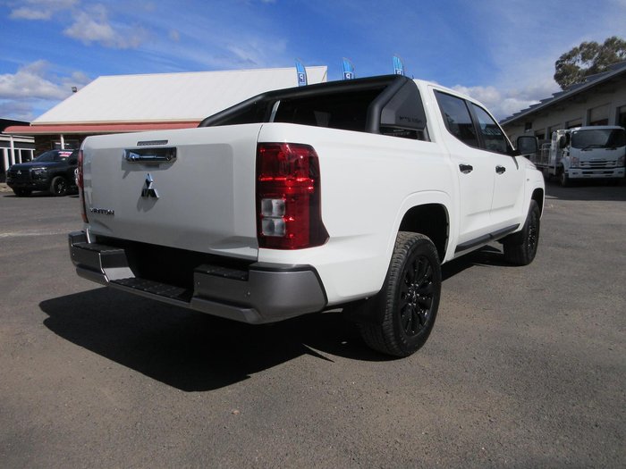 2025 Mitsubishi Triton GLX-R