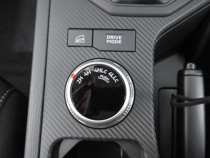 2025 Mitsubishi Triton GLX-R