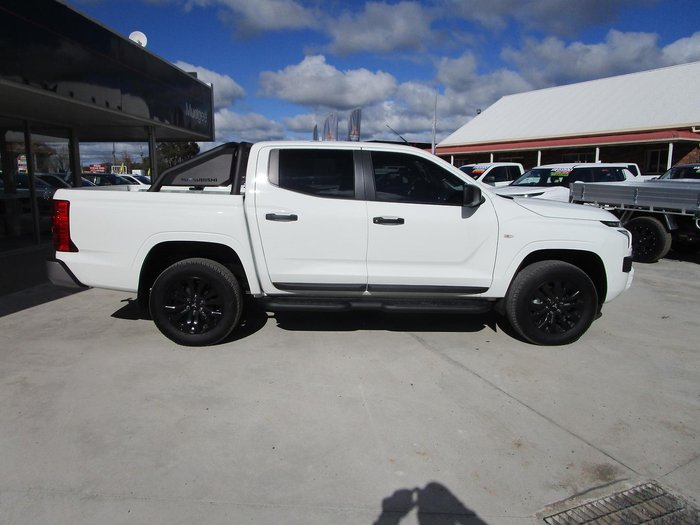 2025 Mitsubishi Triton GLX-R