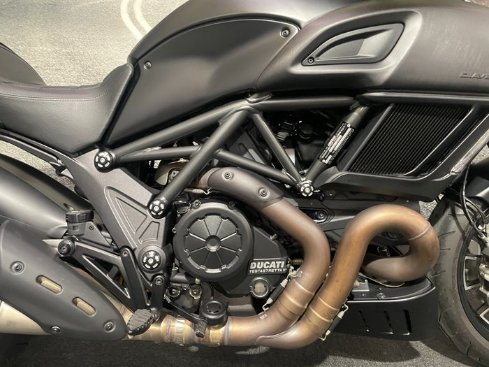 2015 DUCATI DIAVEL Black