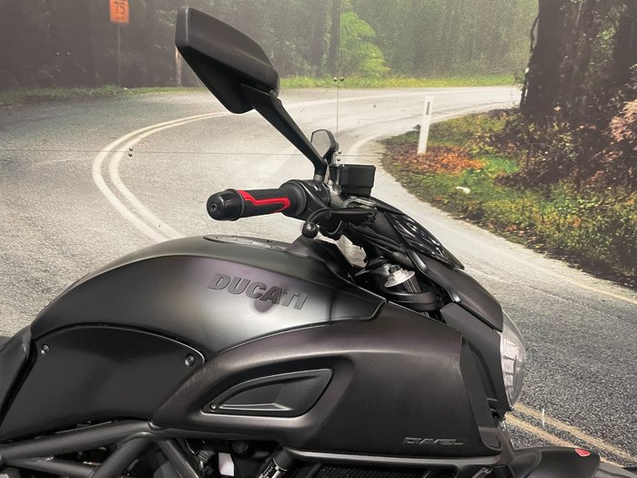 2015 DUCATI DIAVEL Black