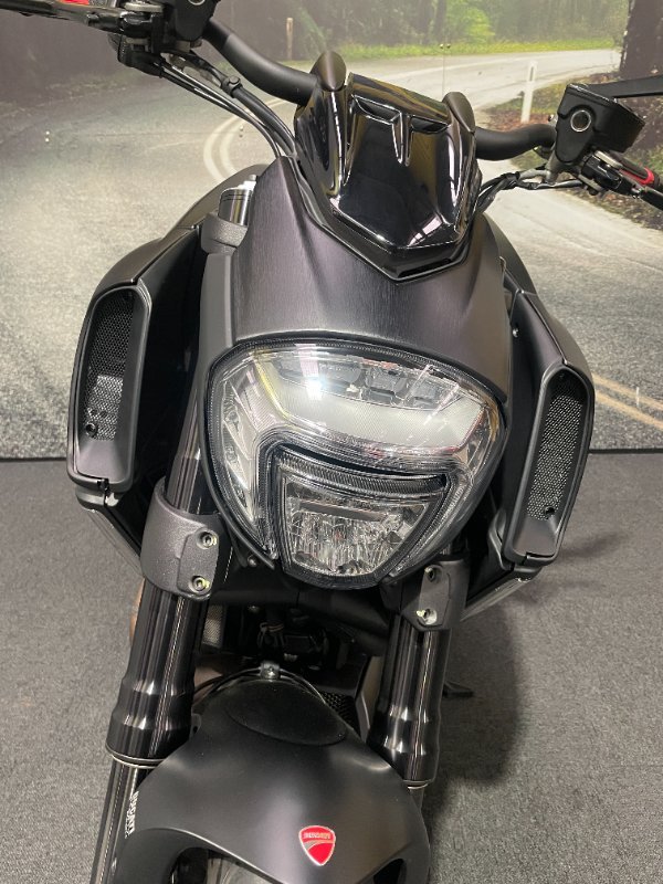 2015 DUCATI DIAVEL Black