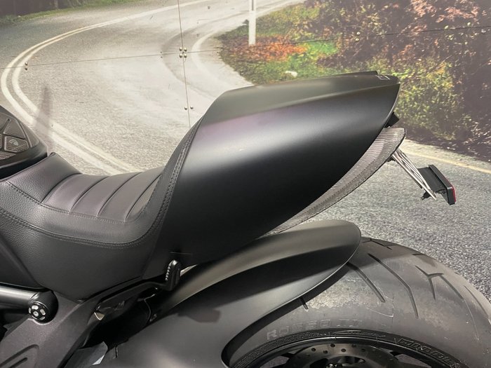 2015 DUCATI DIAVEL Black