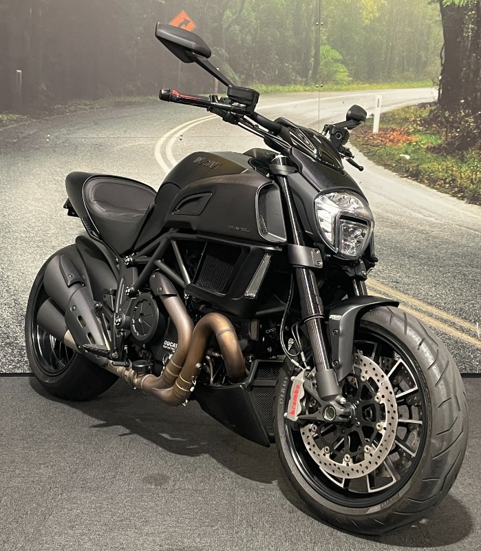 2015 DUCATI DIAVEL Black