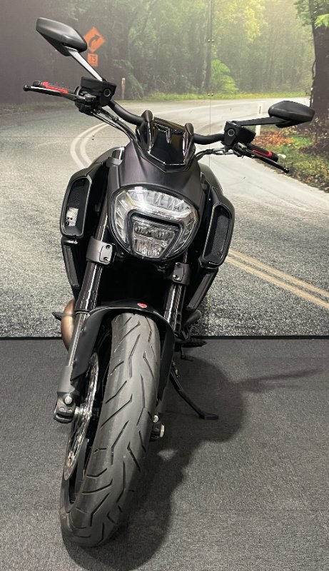 2015 DUCATI DIAVEL Black